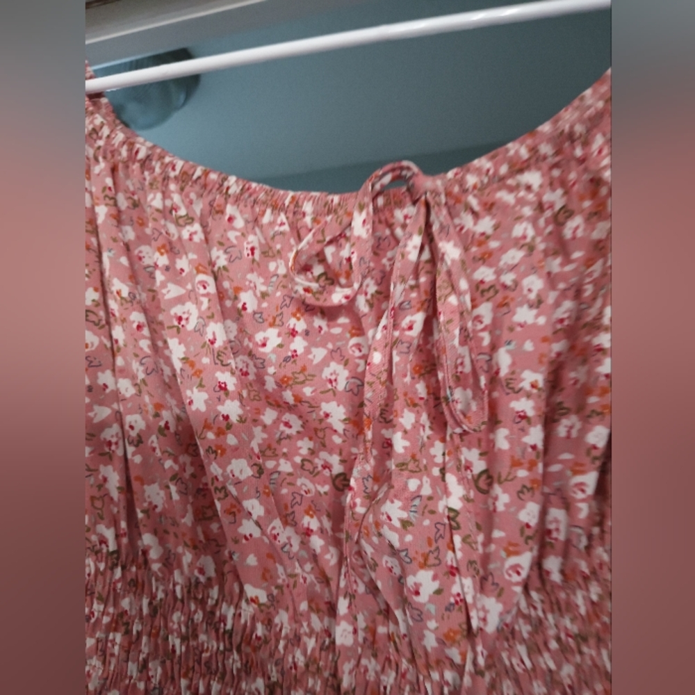 Short Sleeved Pink Short Dress - Picture 5 of 9